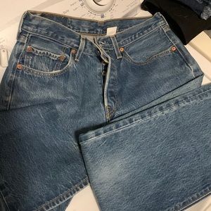 Levi’s 501 men’s jeans size 33x36